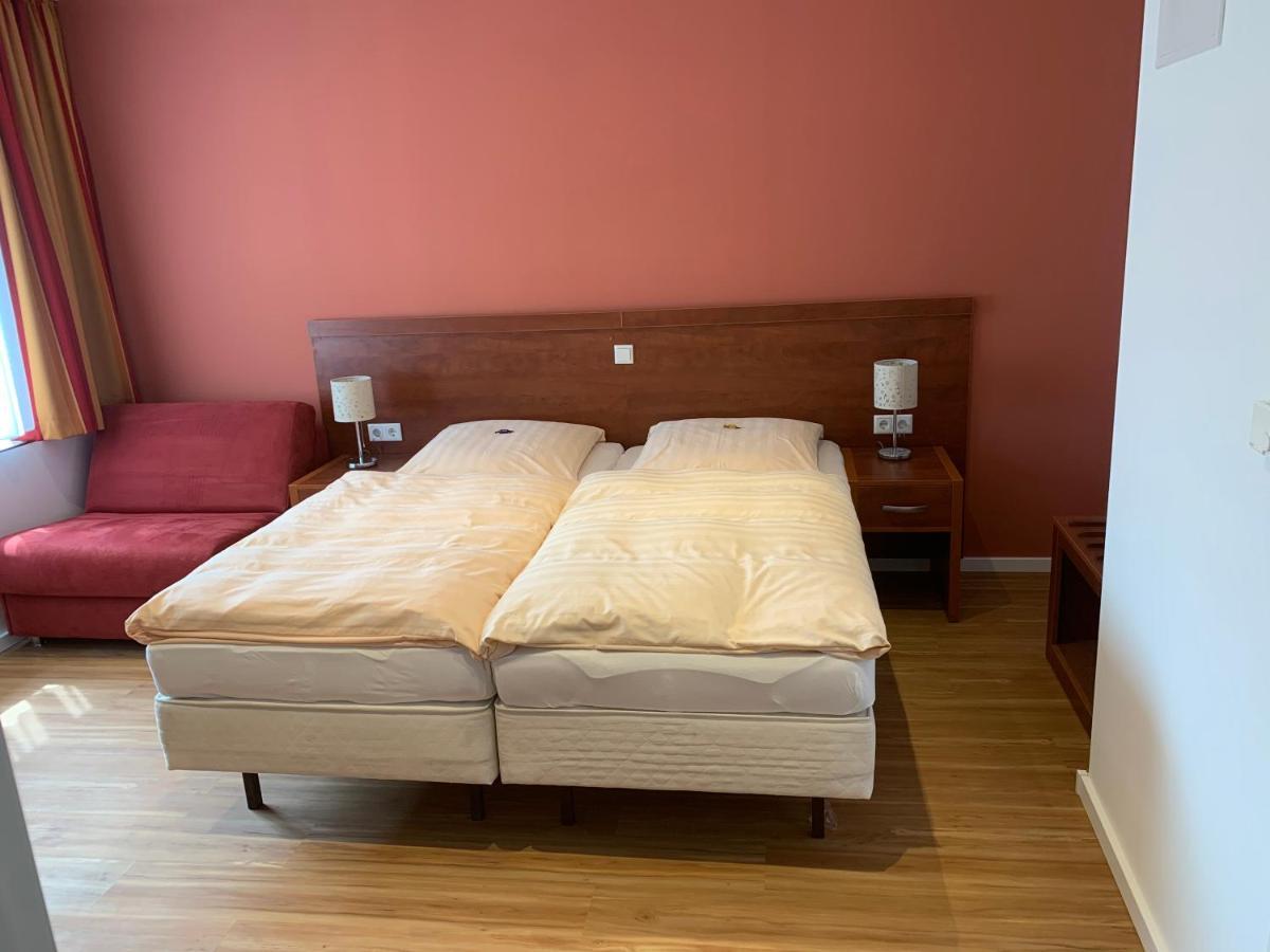 Hotel Restaurant Zur Post 2*